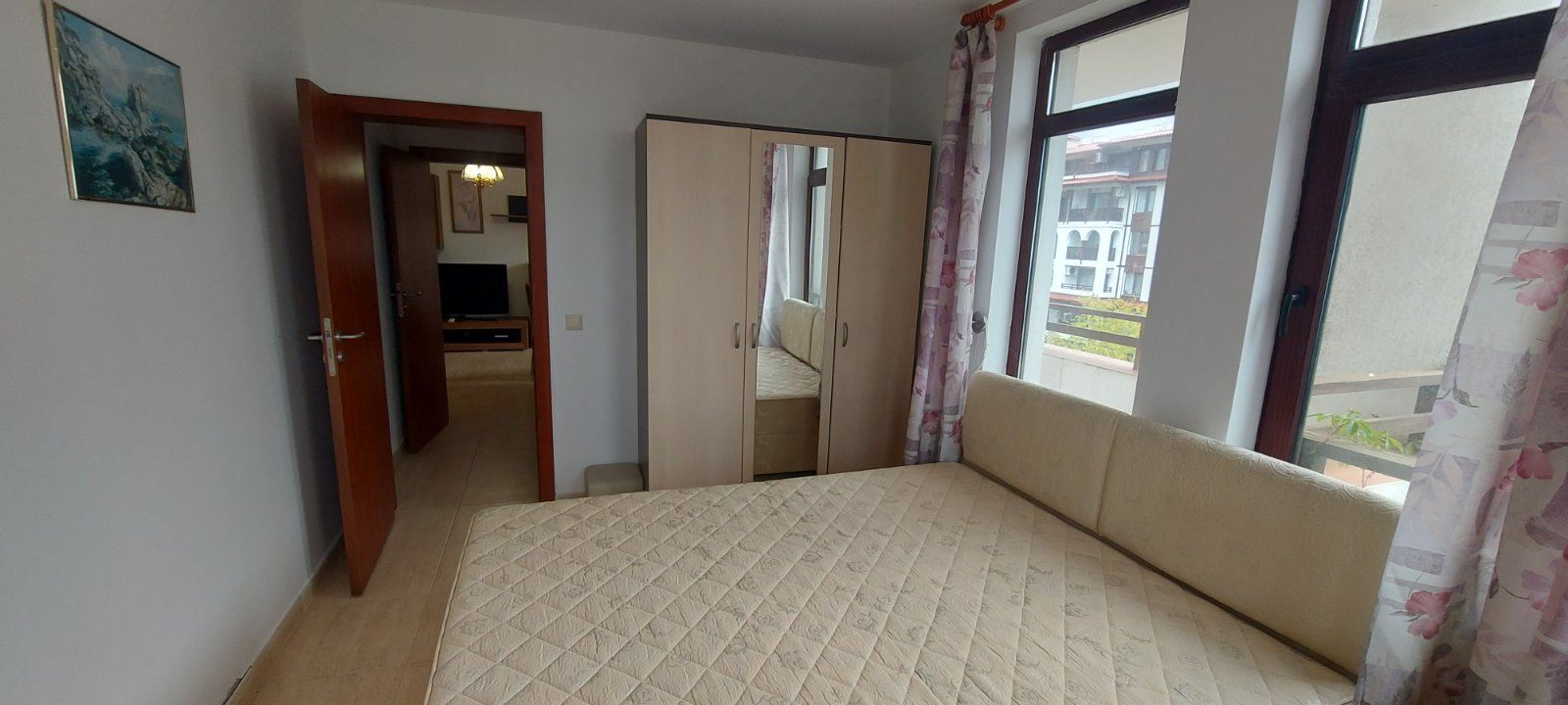Spacious apartment with sea panorama in Sveti Vlas – comfort, greenery, and a prestigious location