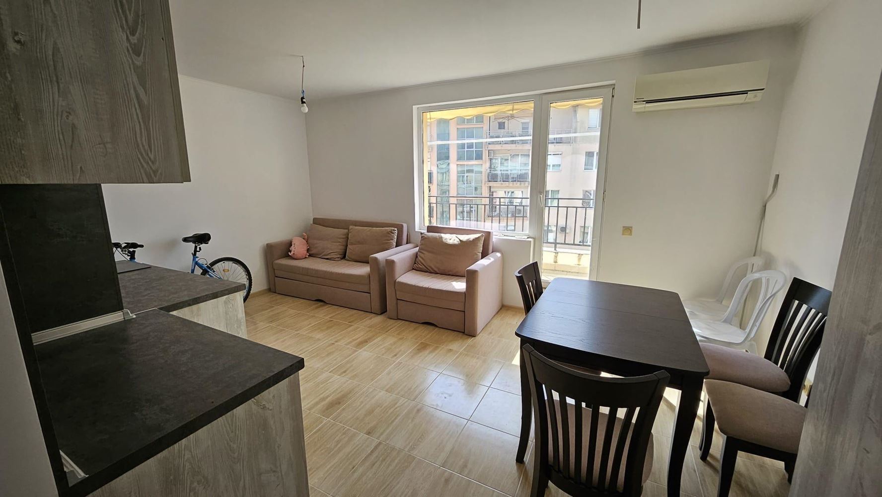 Studio with a low maintenance fee in a complex in Sunny Beach
