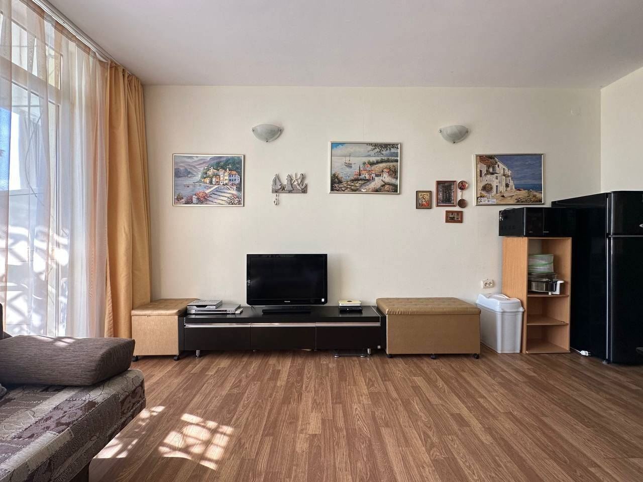 Cozy One-Bedroom Apartment in Ravda with Direct Access to the Pool Area