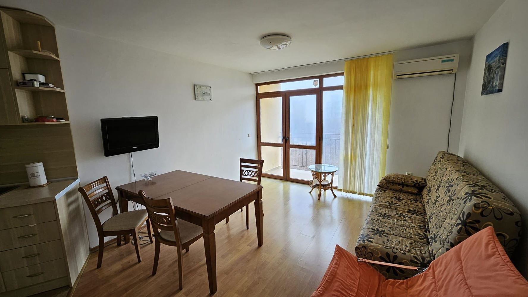 Three-room apartment with sea view only 50 meters from the beach in Byala – no maintenance fee