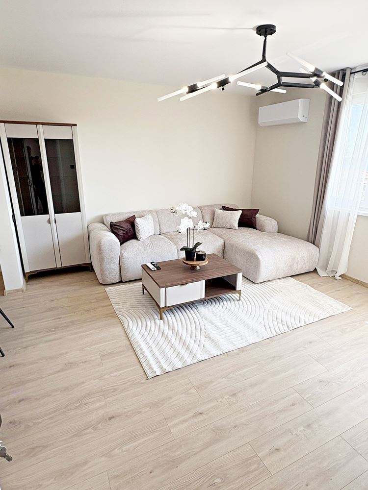 Two independent residential spaces with sea view in the center of Sveti Vlas – designer interior and private parking space