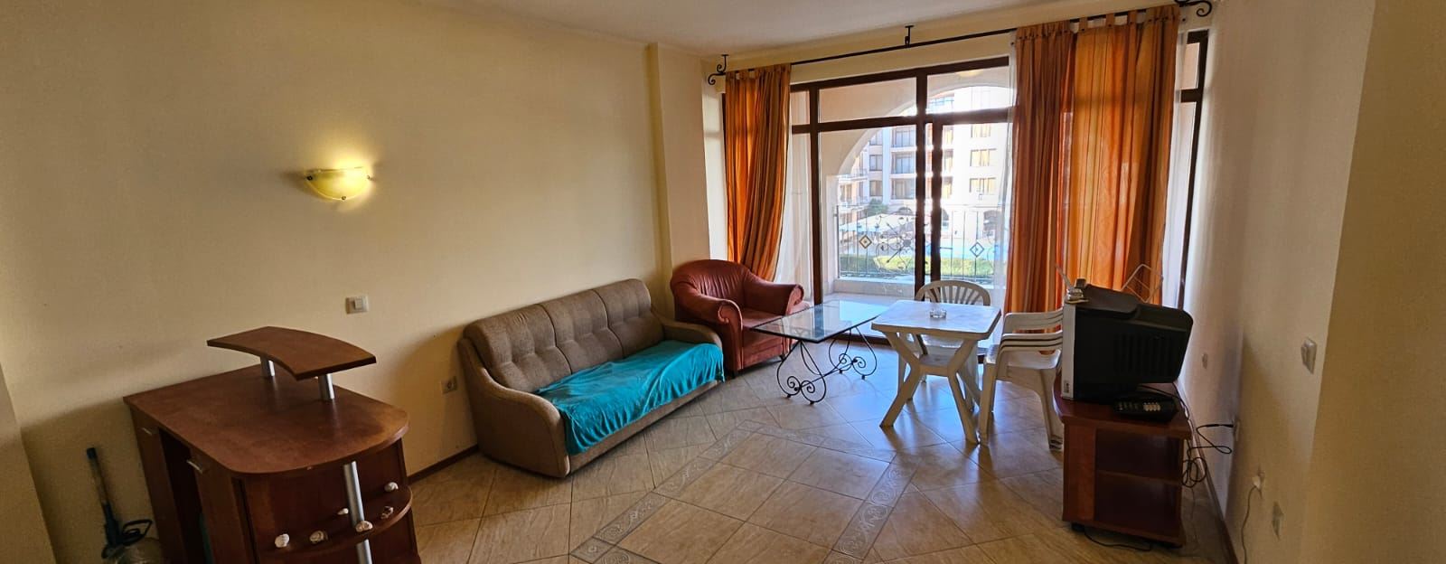 Spacious One-Bedroom Apartment with Pool View – Fully Furnished, with Act 16 and Ready to Move In