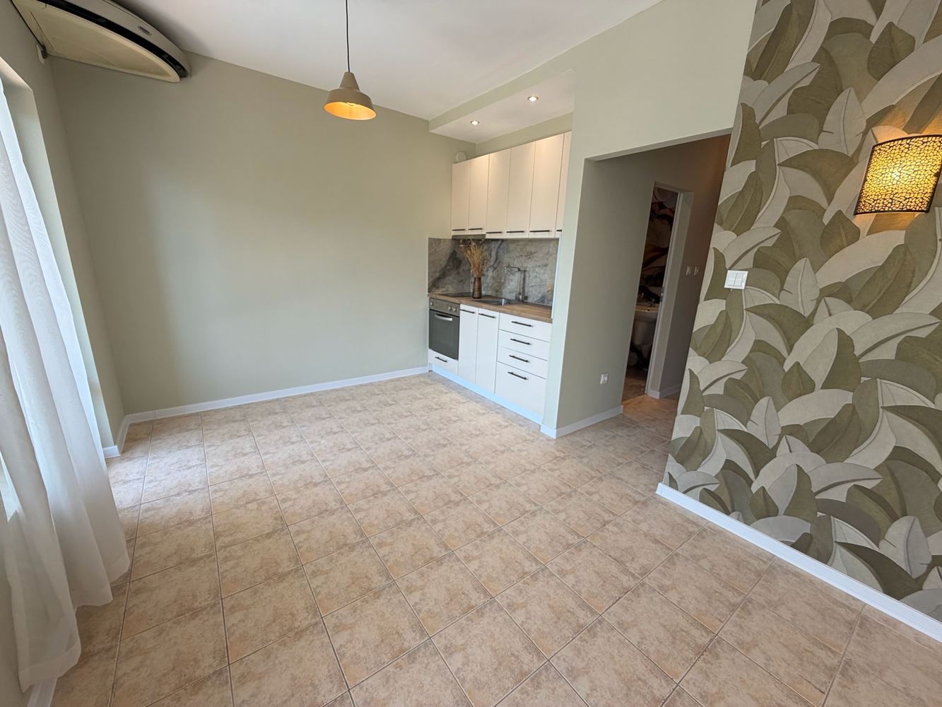 Bright and Spacious One-Bedroom Apartment with Beautiful Pool Views on the Border Between Sunny Beach and Sveti Vlas