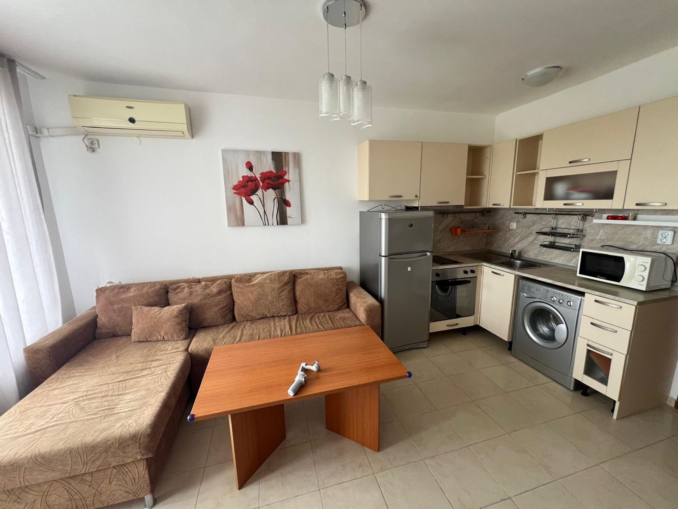 Two-Bedroom Apartment in a Year-Round Complex Near the Sea – Ready to Move In