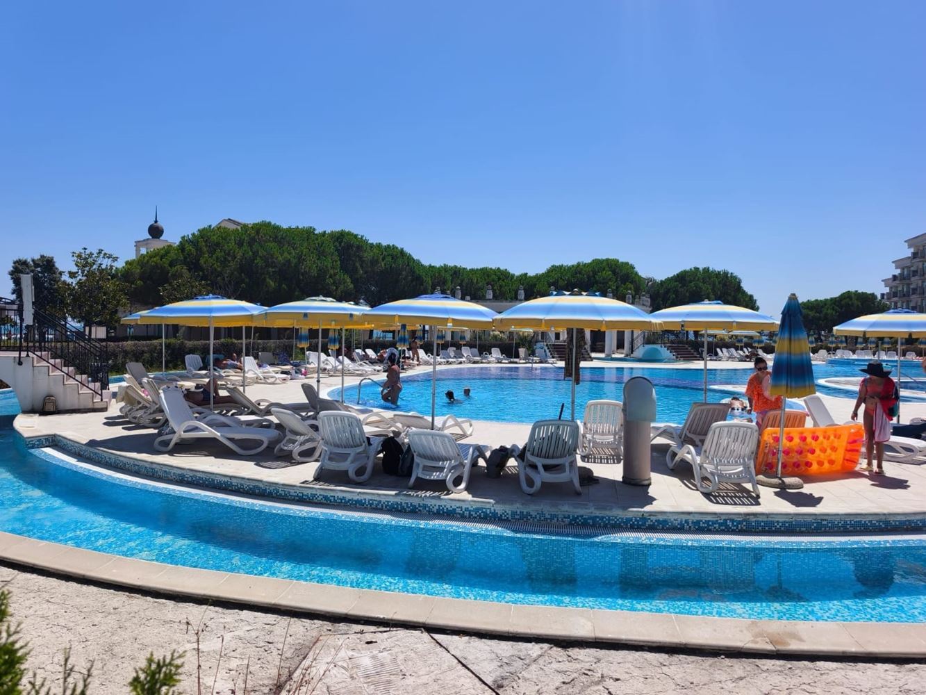 Luxury One-Bedroom Apartment on the First Line in Pomorie – Comfort and Seaside Atmosphere