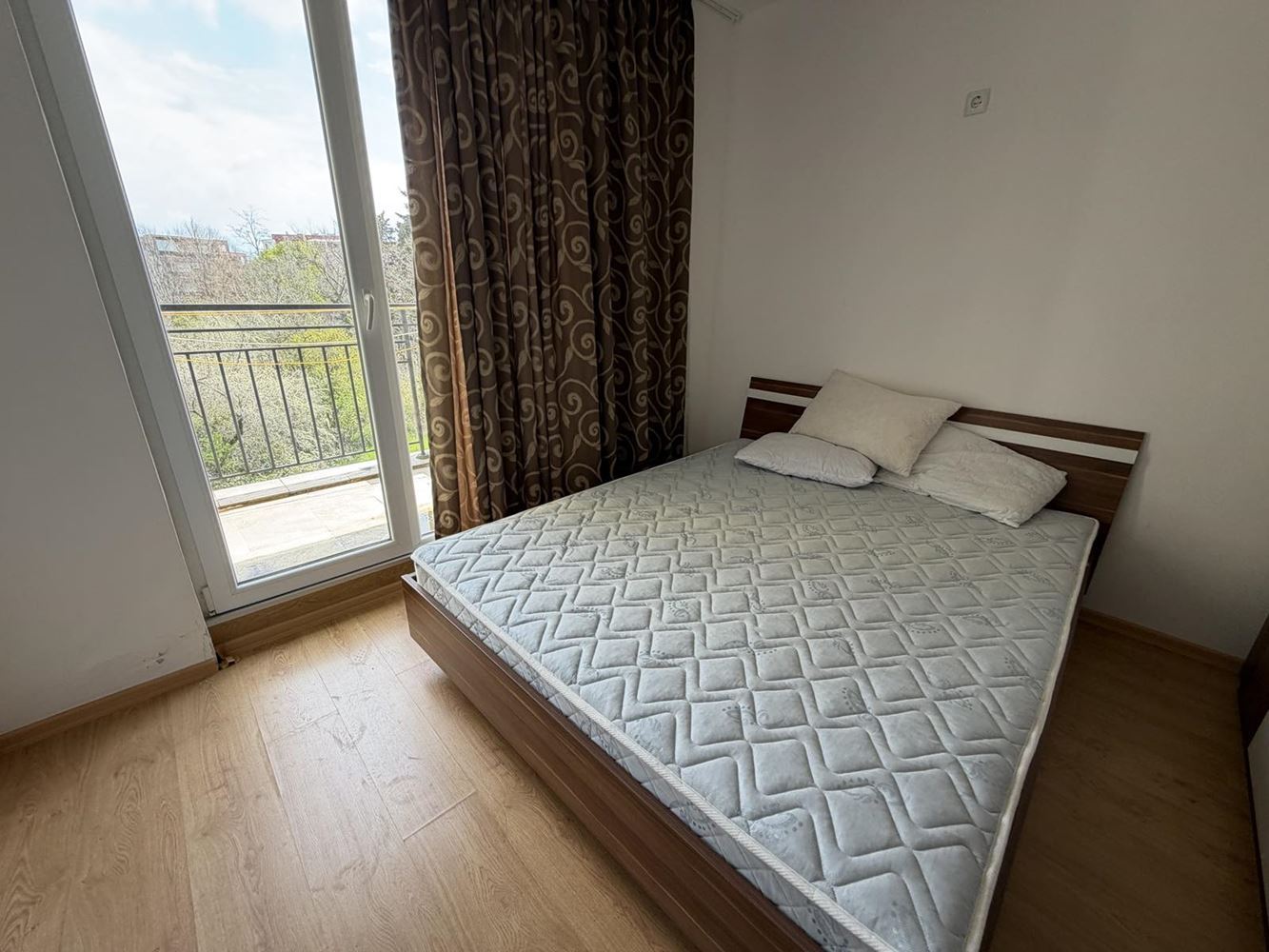 One-bedroom apartment steps from South Beach in Ravda – no maintenance fee