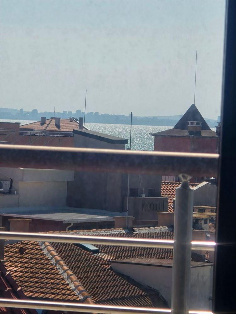 Spacious Two-Bedroom Apartment with Partial Sea View – Excellent Location Close to the City Center and the Beach