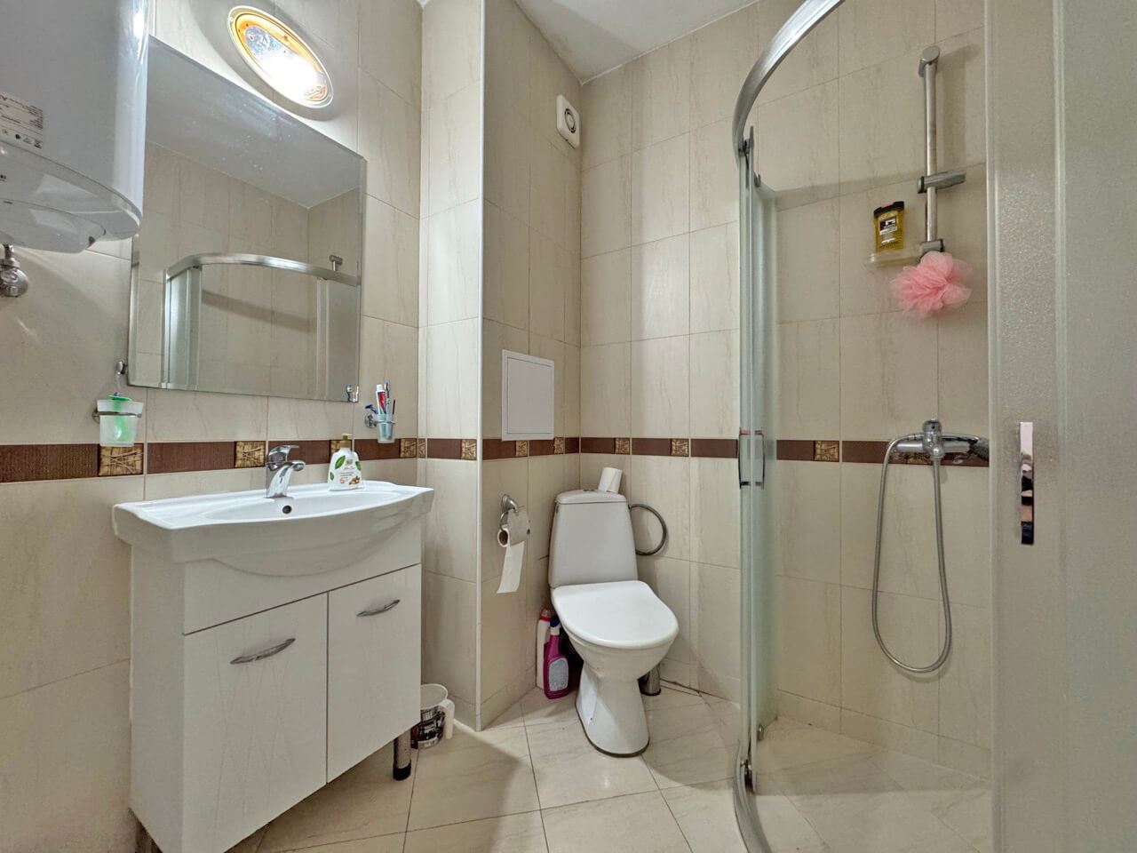 Stylish one-bedroom apartment with pool view in Sunny Beach Resort
