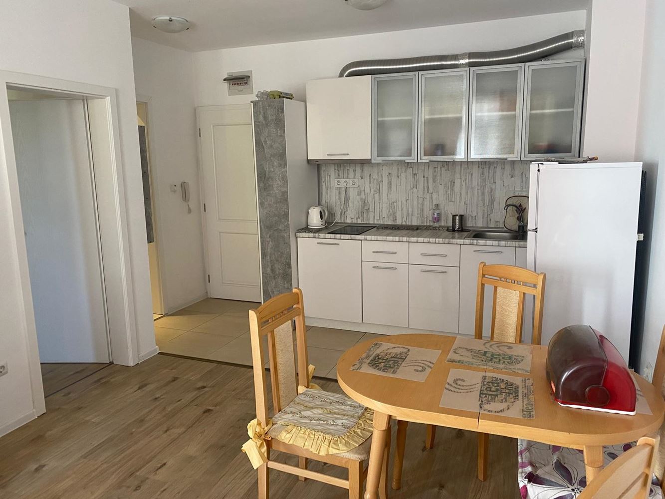 One-Bedroom Apartment in Pomorie – Furnished, with Garden and Excellent Location