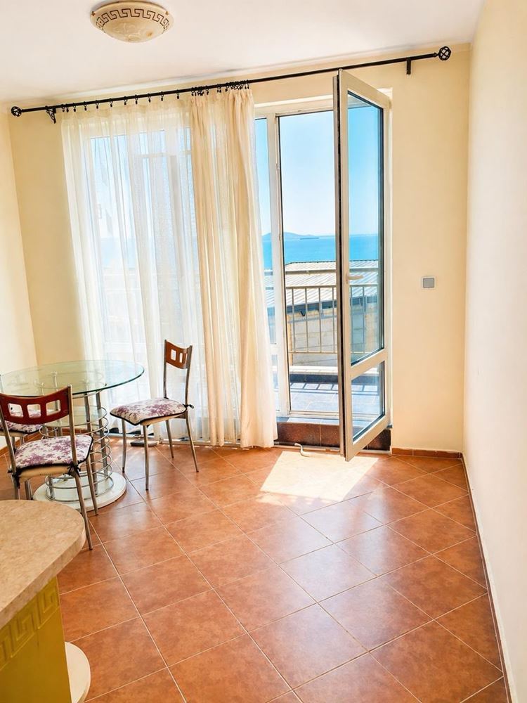 Apartment with two bedrooms on the first line in Pomorie with an impressive sea panorama