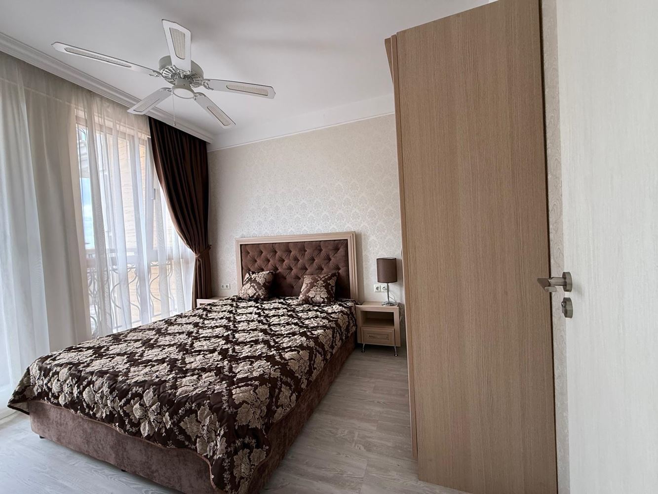 One-Bedroom Apartment in a Luxury Complex in Sunny Beach with Impressive Swimming Pools and Relaxation Areas