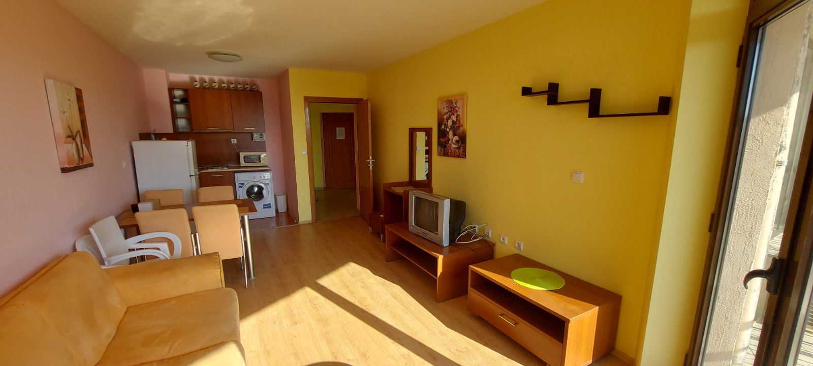 Spacious One-Bedroom Apartment in a Complex with a Swimming Pool and Excellent Amenities in Sunny Beach