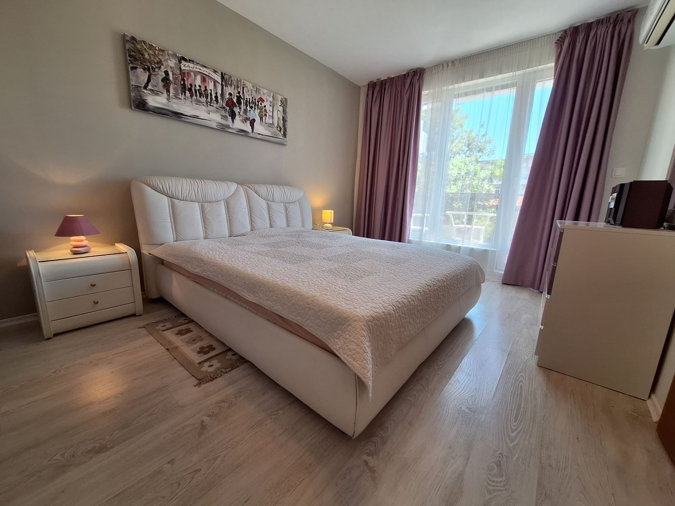 Spacious two-bedroom apartment with parking space only 200 meters from the sea in Sveti Vlas