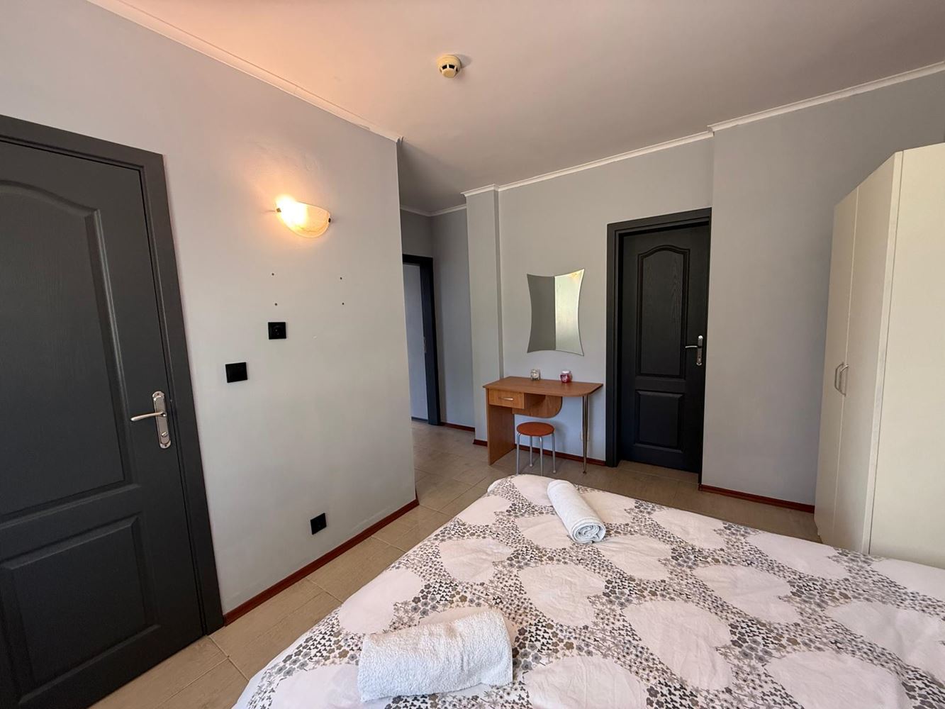 Spacious Apartment with Two Bedrooms and a Beautiful View in a Peaceful Complex near Sunny Beach