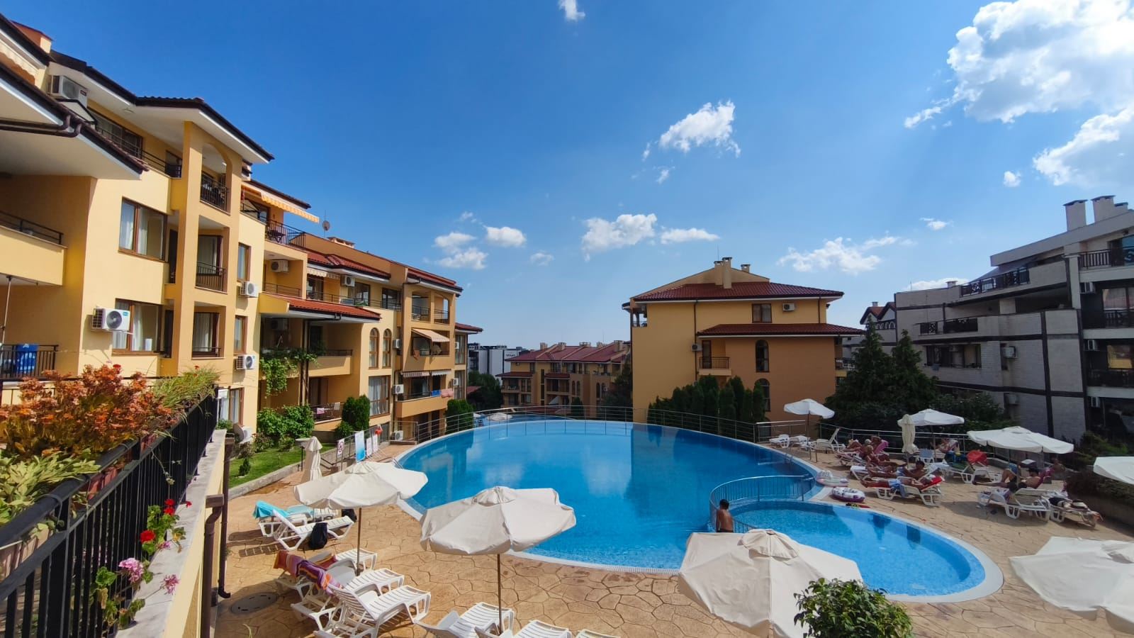 Spacious Two-Bedroom Apartment with Sea View in Sveti Vlas, 200 Meters from the Beach