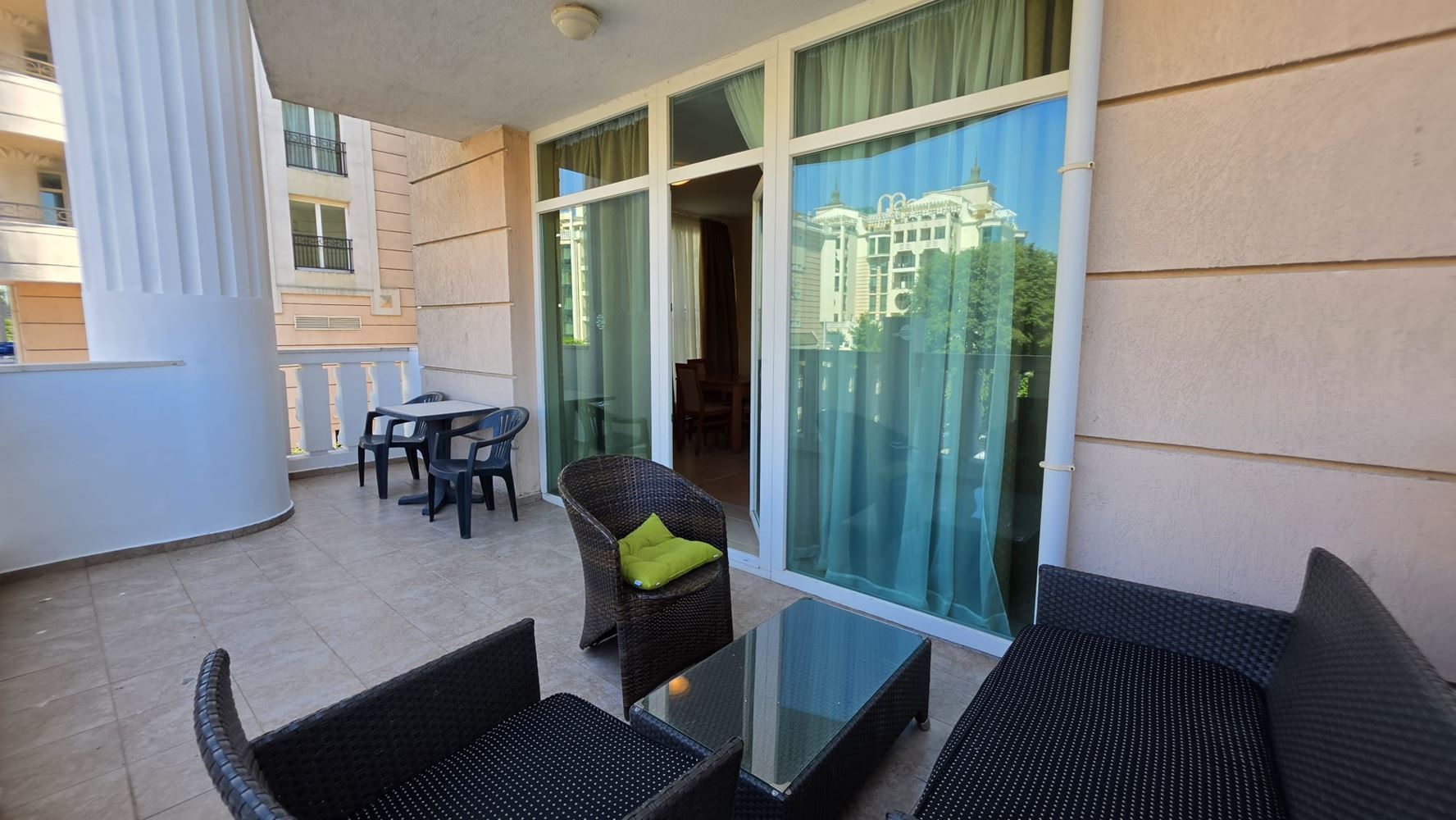 Spacious One-Bedroom Apartment on the First Line by the Sea in Pomorie