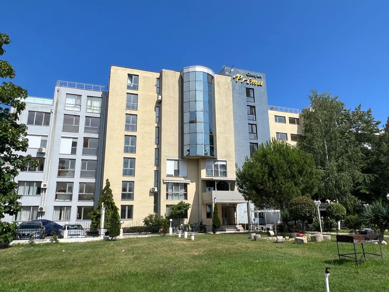 Furnished apartment with one bedroom in Sunny Beach – functional property with amenities and low maintenance fee