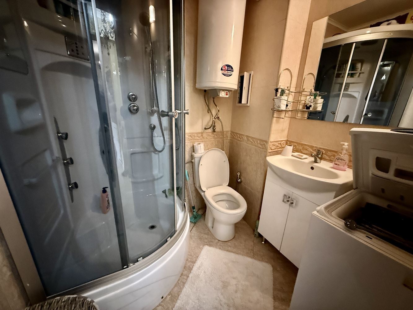 First-Line Apartment in Sveti Vlas – Stylish Property Near the Beach and Marina Dinevi Yacht Port