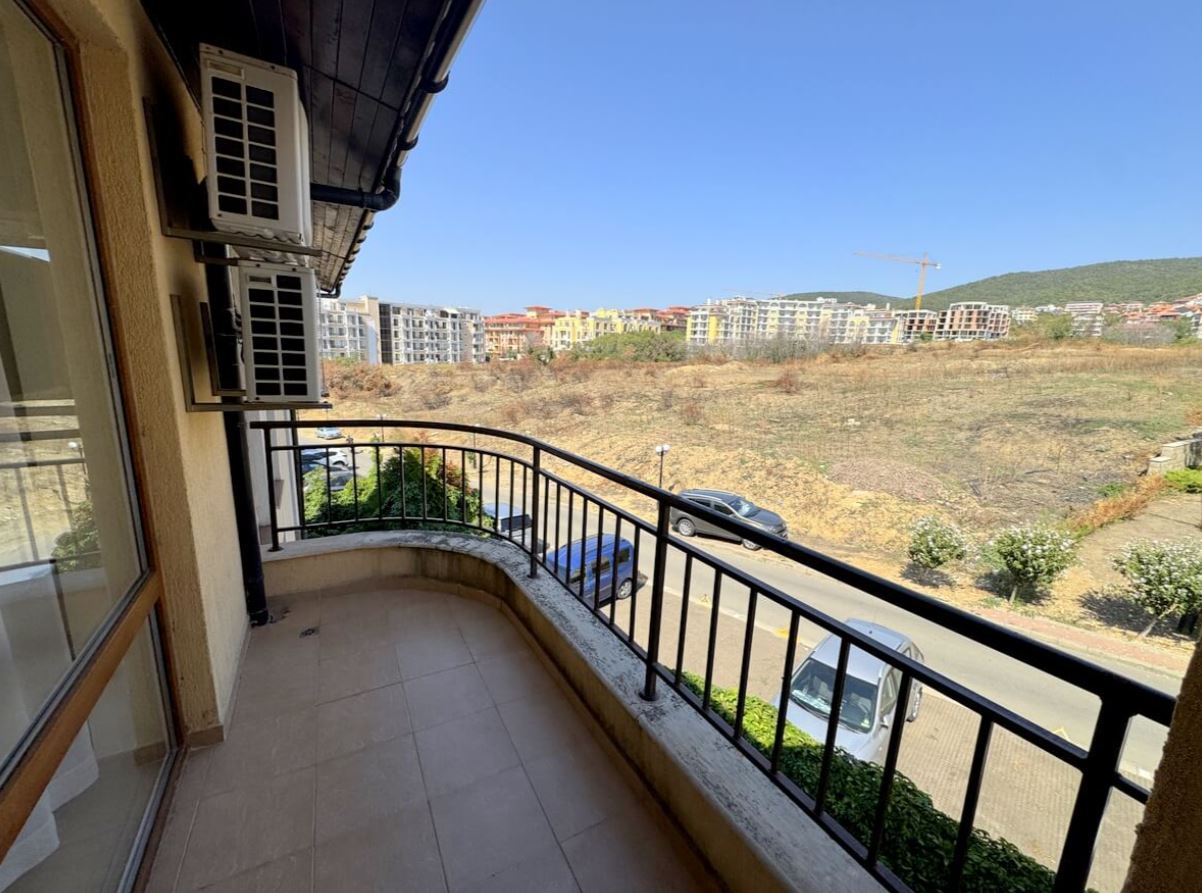 Two-Bedroom Apartment in Sveti Vlas – Panoramic Views and Comfort in a Gated Complex