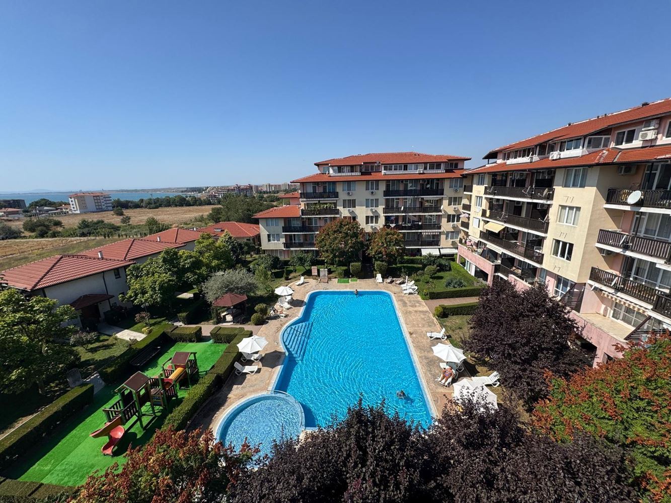 Spacious studio with sea view and separate sleeping area in Aheloy