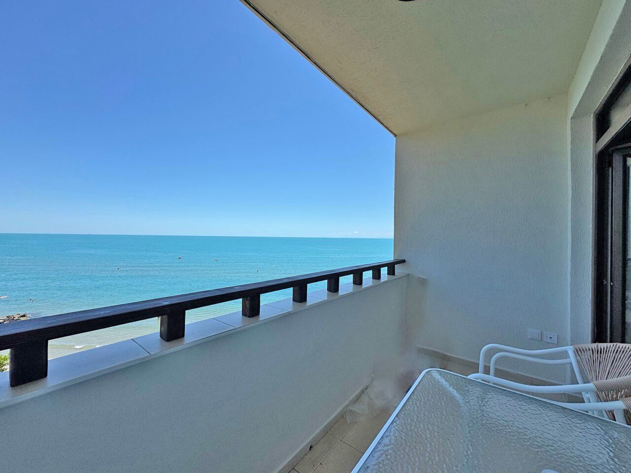 One-Bedroom Apartment on the First Line with Panoramic Sea View in Sveti Vlas