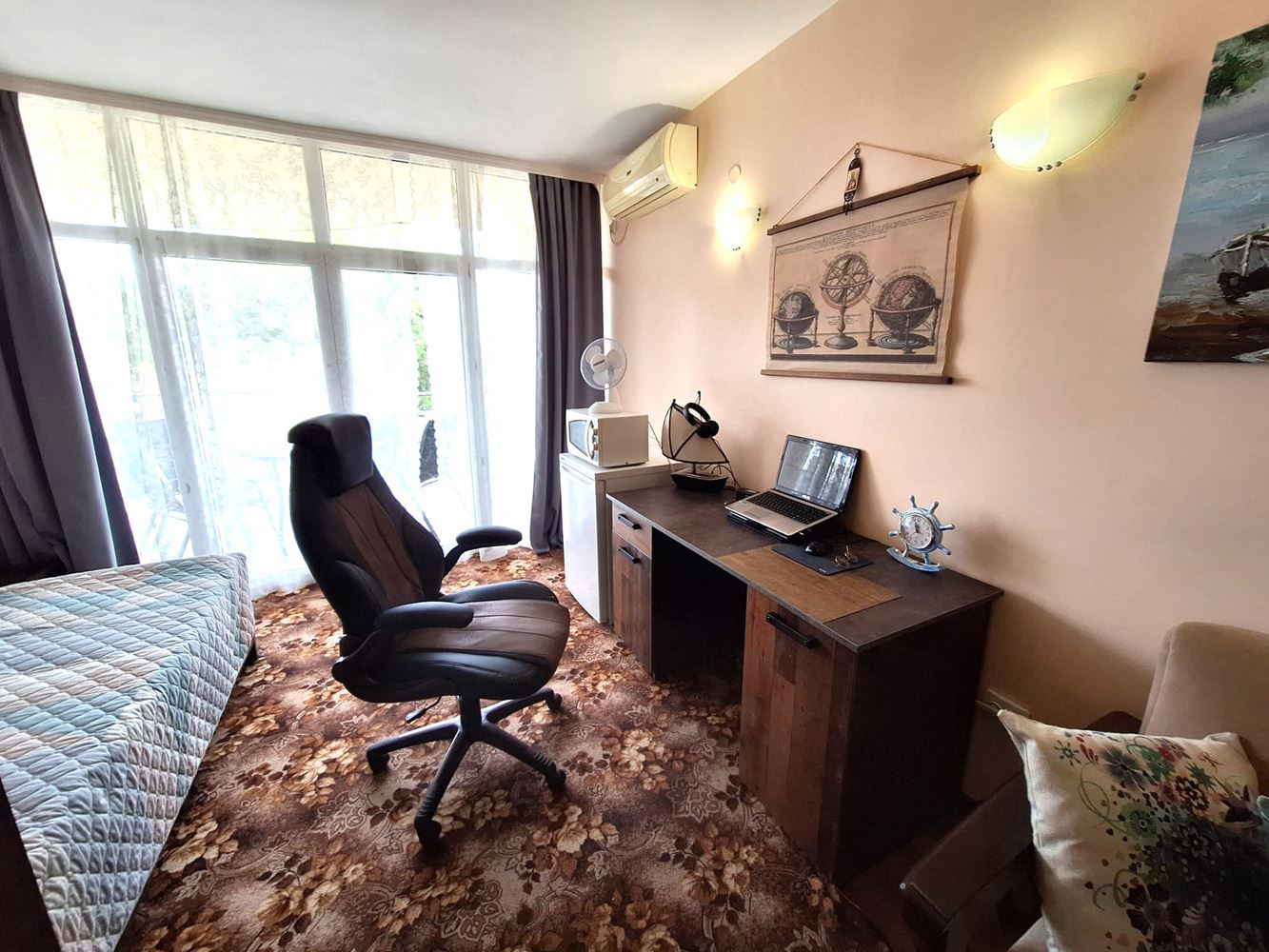 Spacious and Fully Furnished One-Bedroom Apartment Near the Beach