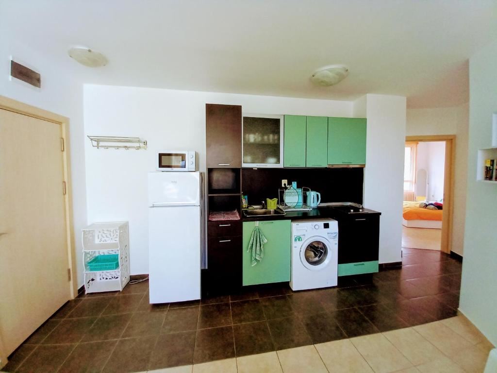 Spacious Two-Bedroom Apartment with Panoramic Sea Views in Sveti Vlas – Comfort, Tranquility, and an Excellent Location