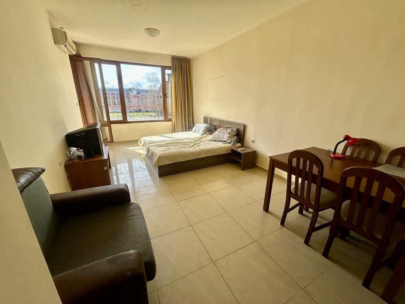 One-bedroom apartment in the central part of Sunny Beach with pool view