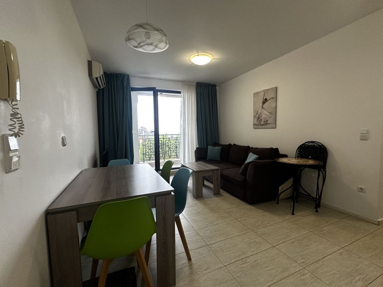 Sea views and coastal charm – furnished one-bedroom apartment on the first line in Sozopol