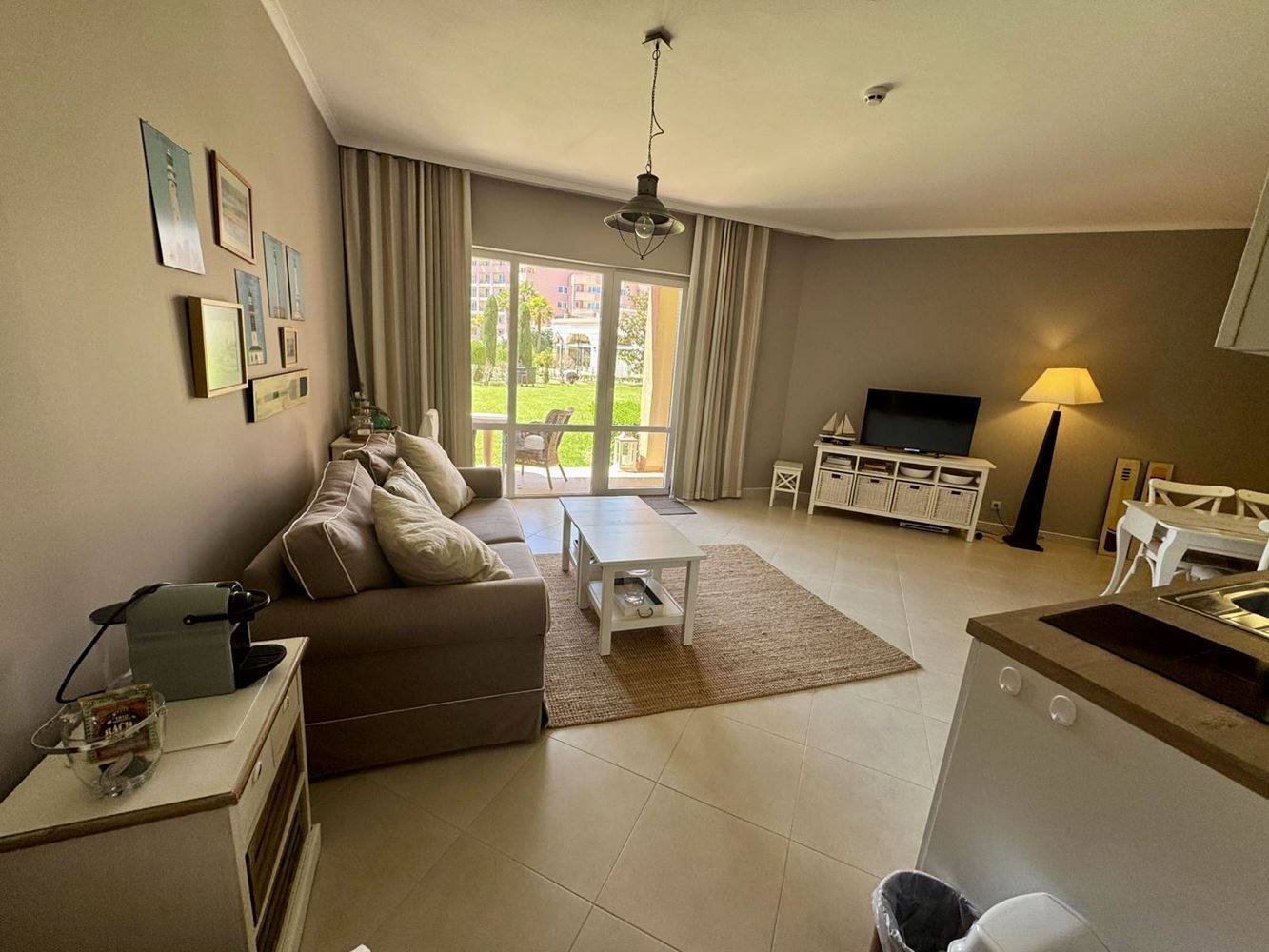 Luxury one-bedroom apartment in a prestigious first-line complex – comfort, style, and endless amenities