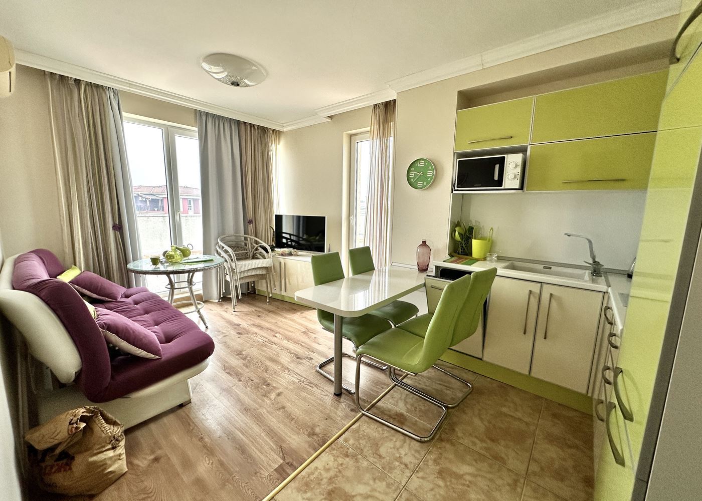 Spacious Two-Bedroom Apartment with Sea Panorama in Ravda