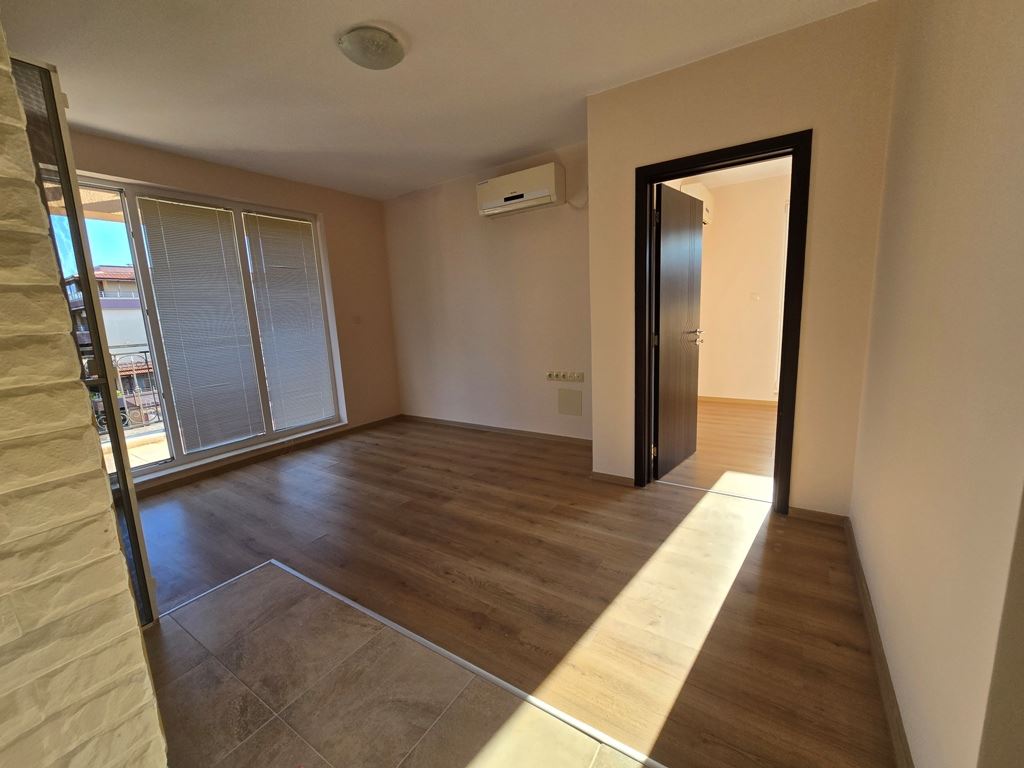 New One-Bedroom Apartment in Pomorie – Renovated, Ready for Furnishing, with a Spacious Balcony and Barbecue