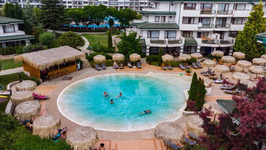 High Standard and Diverse Amenities – Exceptional Two-Room Apartment in a Luxury Seafront Complex in Ravda