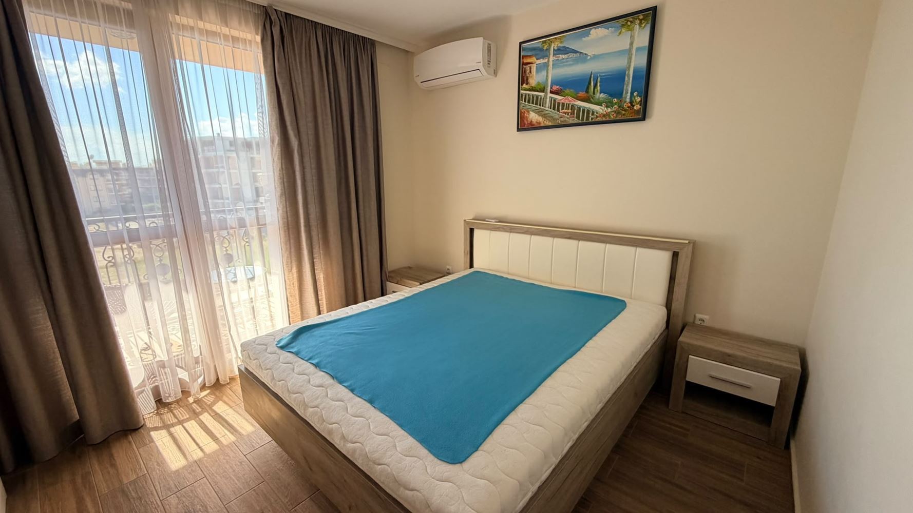 Two-room apartment with panoramic sea view, just a step away from the sea in Ravda