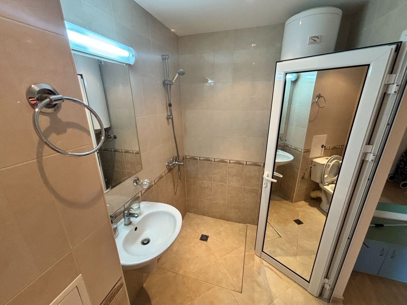 One-Bedroom Apartment with Partial Sea View – Just a 3-Minute Walk from the Beach in Sveti Vlas