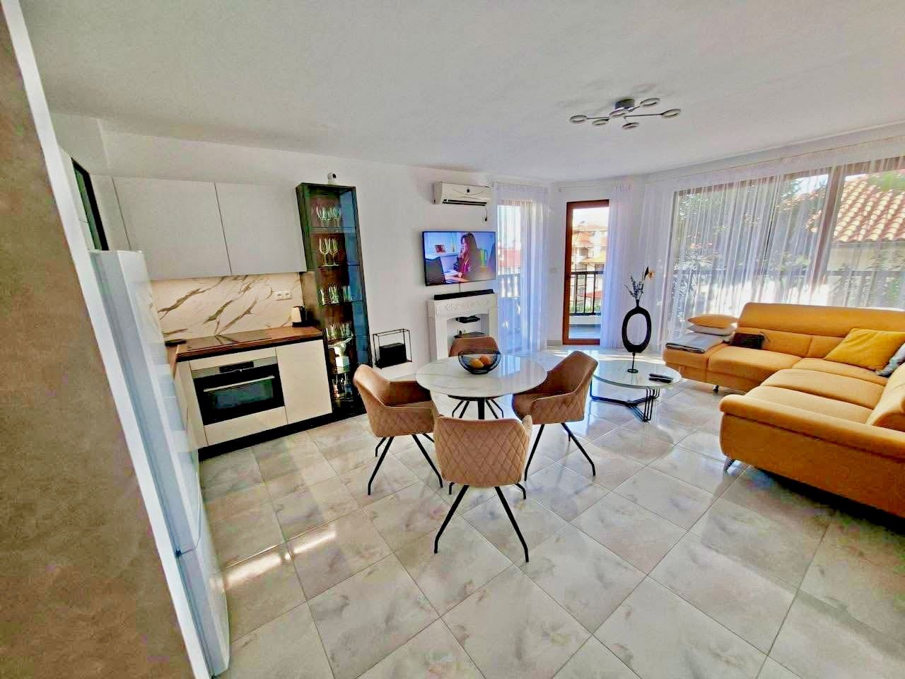 Luxury Two-Bedroom Apartment on the First Sea Line in the VIP Zone of Sveti Vlas