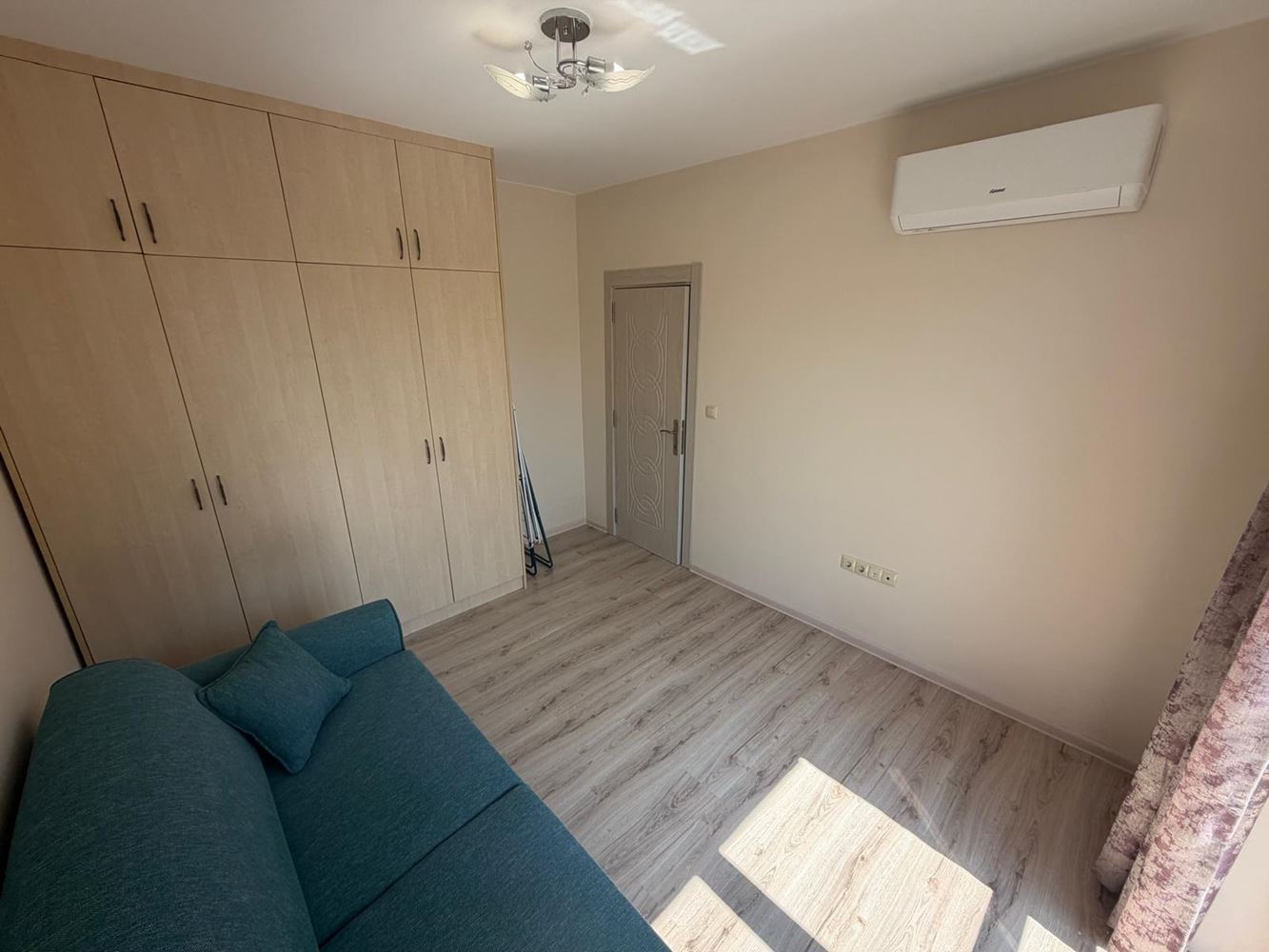 Cozy one-bedroom apartment with a huge terrace in Ravda – your own private space by the sea