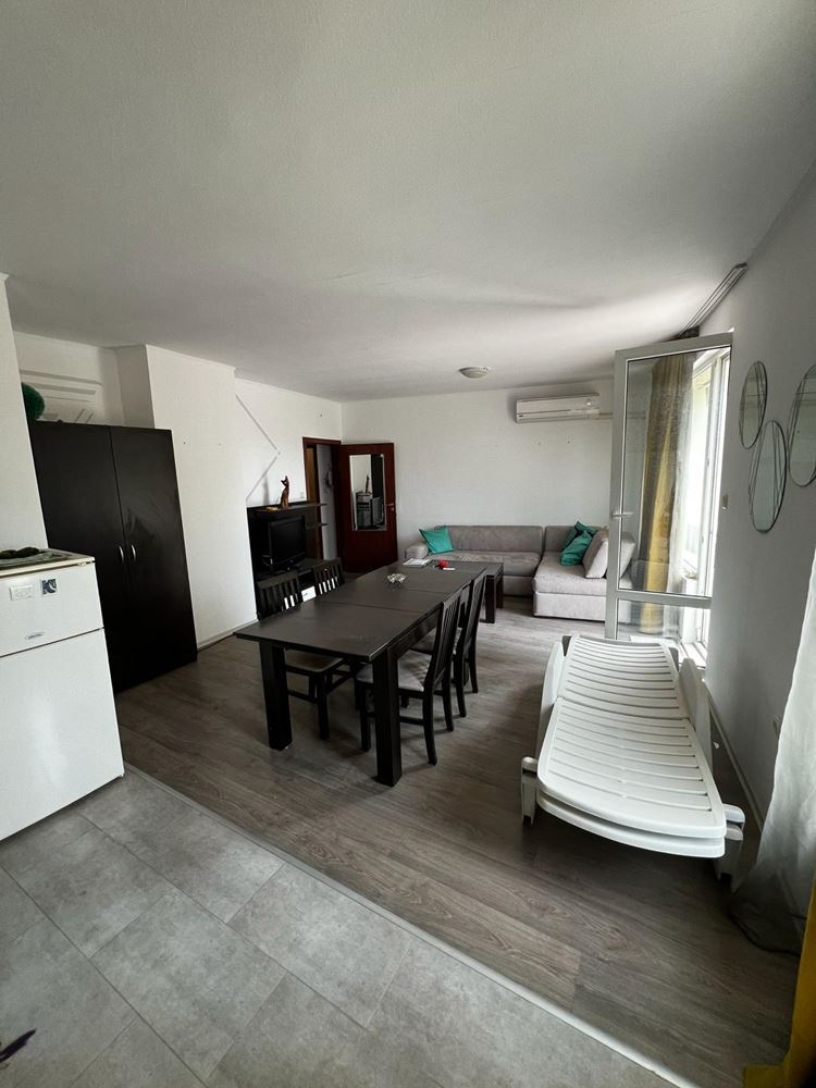 The Perfect Holiday Investment with an Excellent Location – Spacious Apartment 100 Metres from the Sea