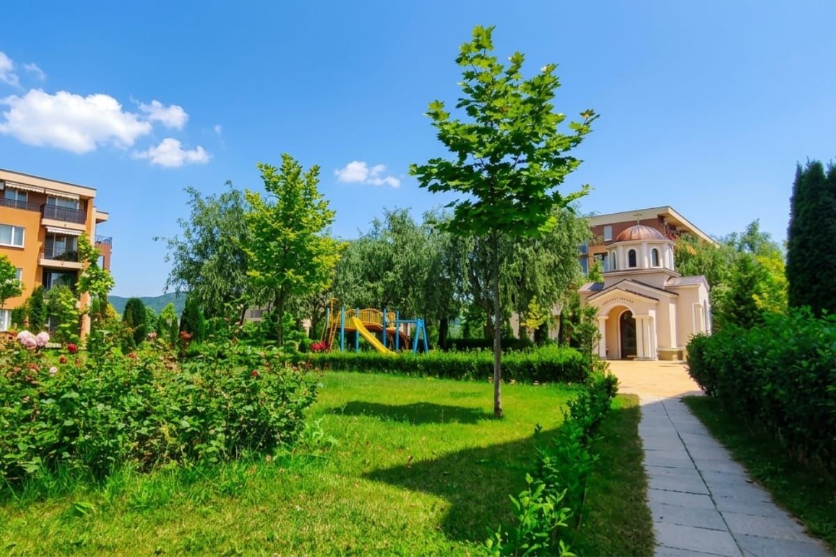 Cozy Studio with Garden View – An Excellent Opportunity for Living or Investment in Sunny Beach