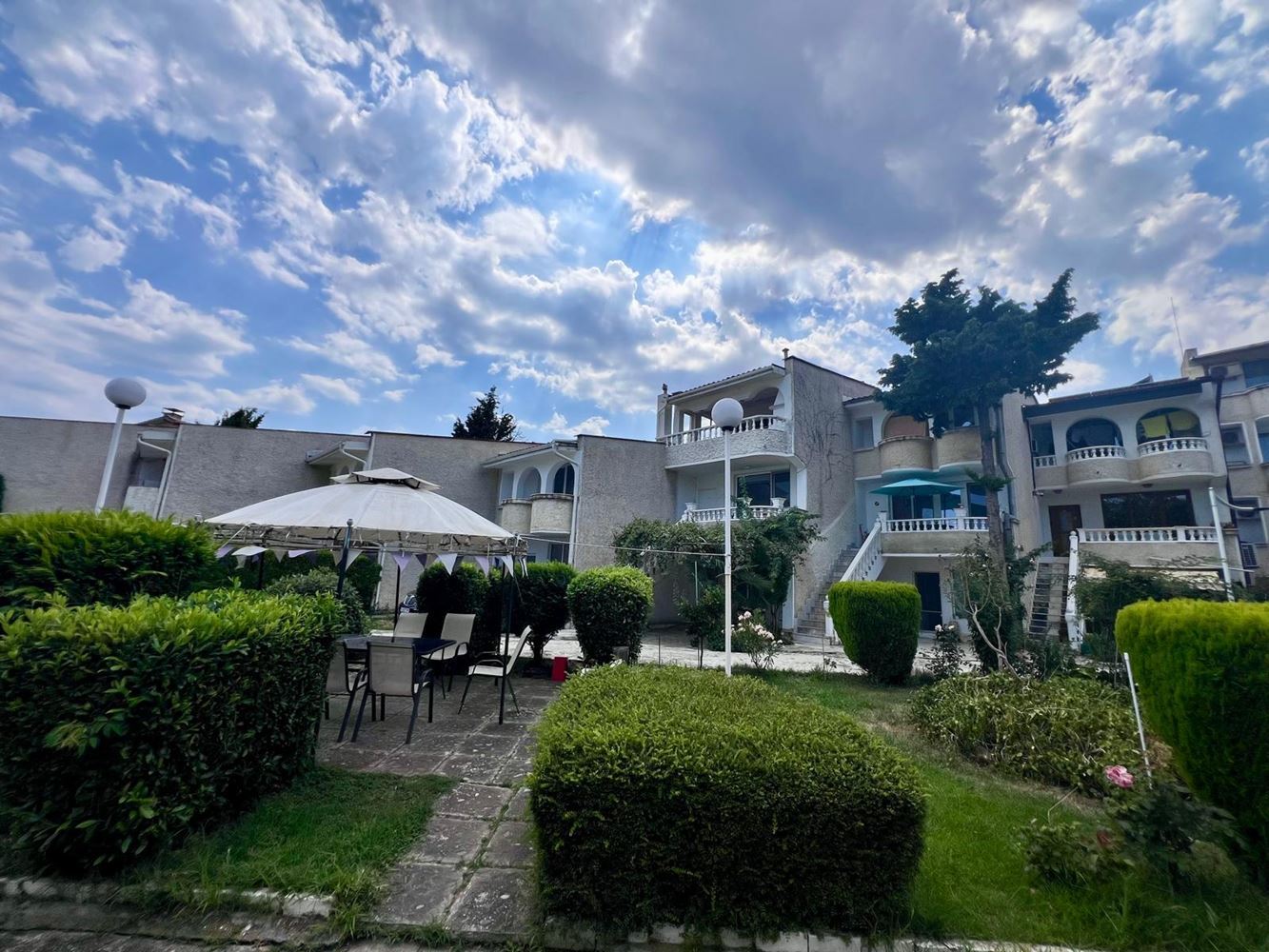 First-line sea property in Ravda – two-bedroom maisonette with sea view and private parking space