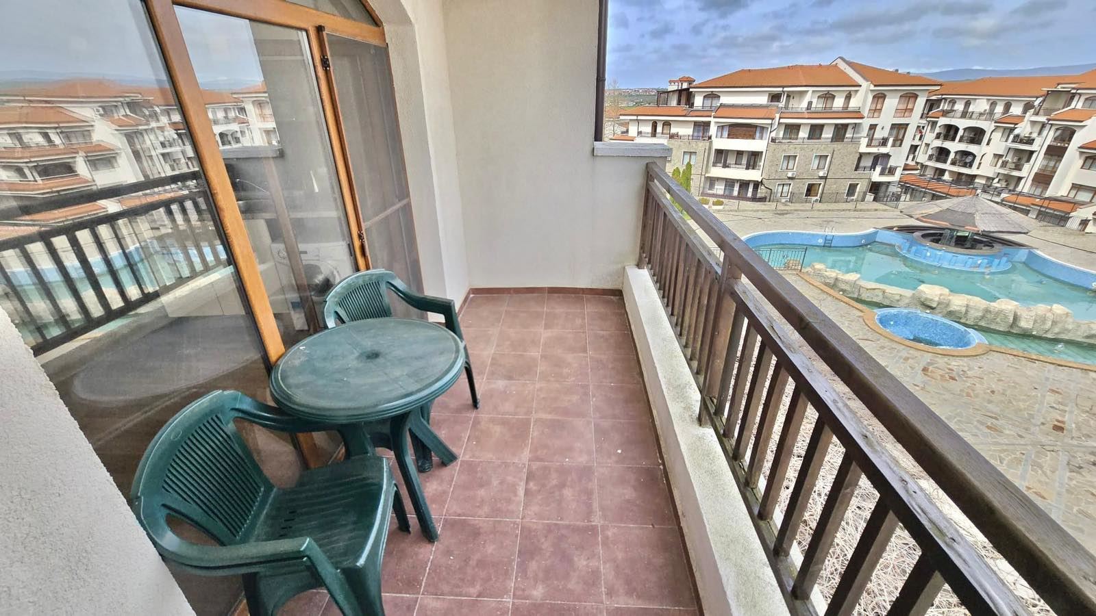 Attractive one-bedroom apartment with pool view in Aheloy