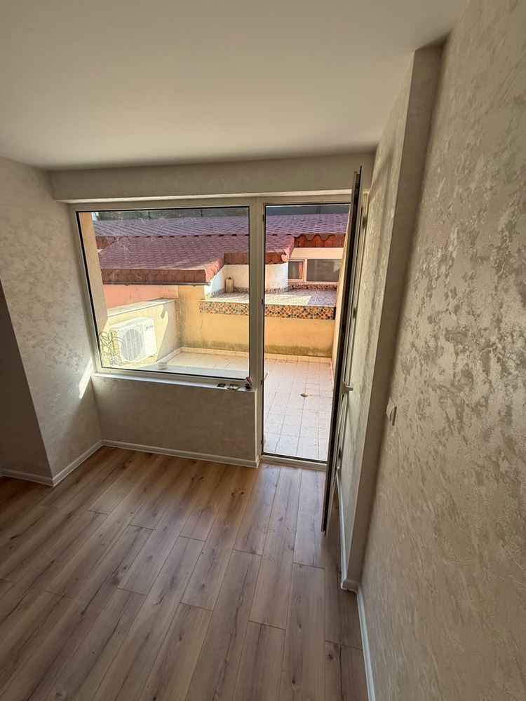 Studio apartment in Sveti Vlas with a large terrace and excellent location – ideal for vacation or investment