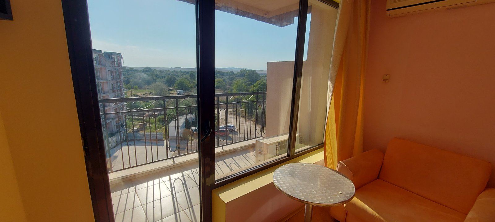 Spacious One-Bedroom Apartment in a Complex with a Swimming Pool and Excellent Amenities in Sunny Beach