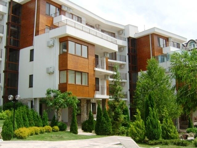 Panoramic Two-Bedroom Apartment Just Steps from the Beach in Elenite with Incredible Bay View