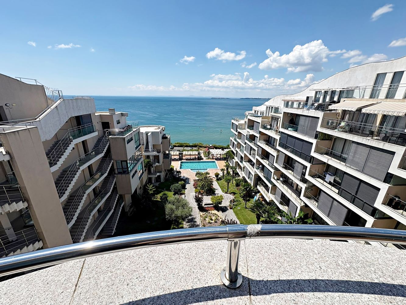 Luxury One-Bedroom Apartment with Panoramic Sea View on the First Line in Sveti Vlas