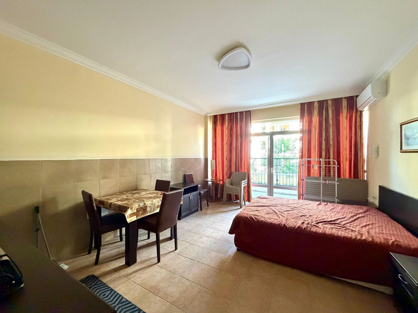 First Line in Pomorie – Furnished Studio in a Luxury Complex with Swimming Pools, Spa and Attractions