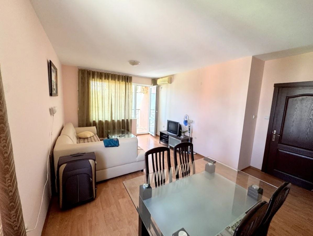 Spacious One-Bedroom Apartment 200 Meters from the Sea in Ravda – Comfortable Home by the Coast