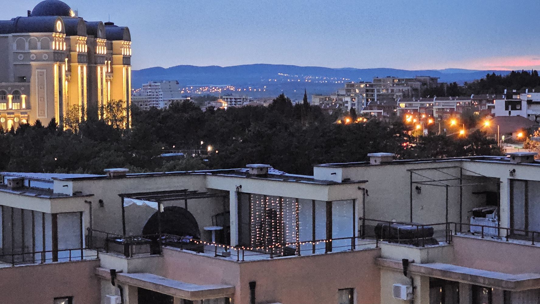 Two-Level Apartment with a Large Panoramic Terrace in a Prestigious Complex in Sveti Vlas