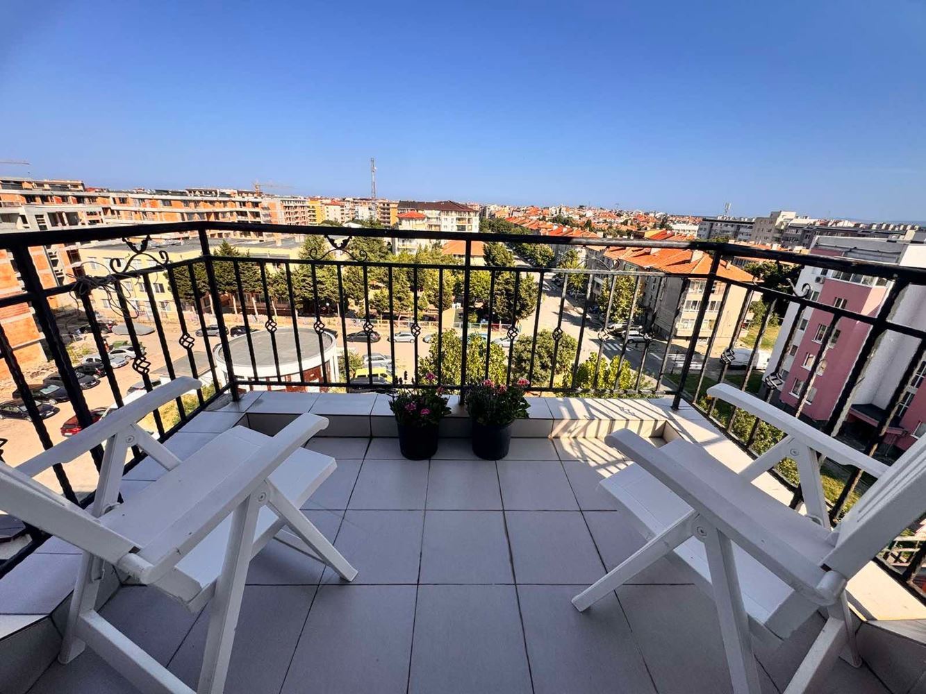 Stylish Studio with Panoramic Terrace in Pomorie – Low Maintenance Fee, Southern Exposure, and Excellent Location Near the Sea
