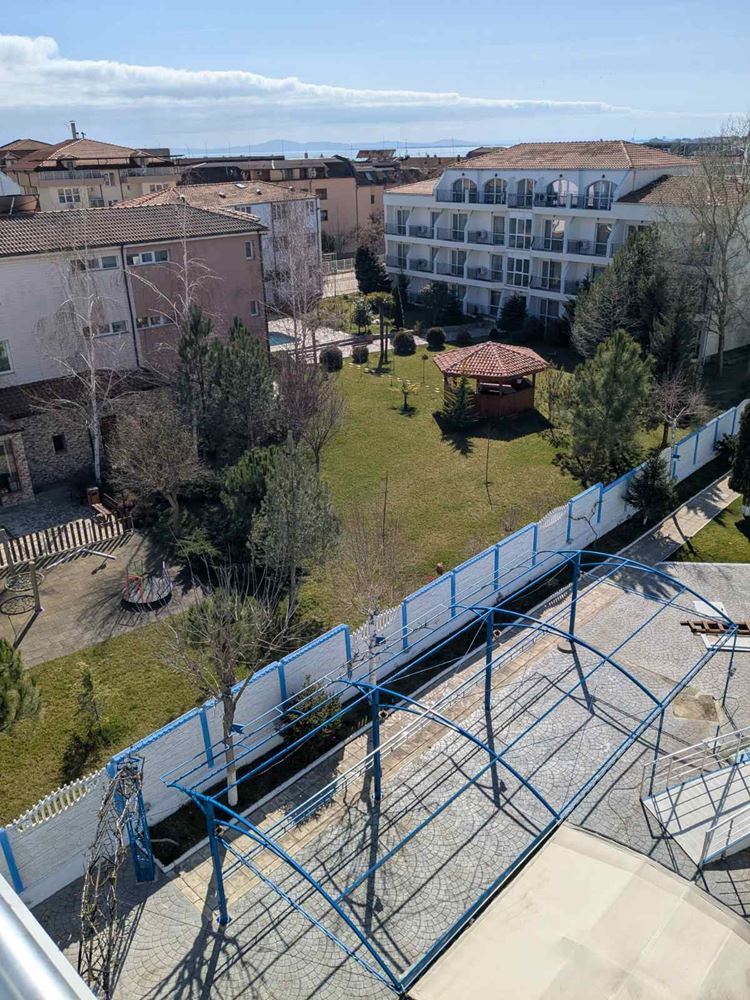 Cozy one-bedroom apartment with partial sea view in Nessebar